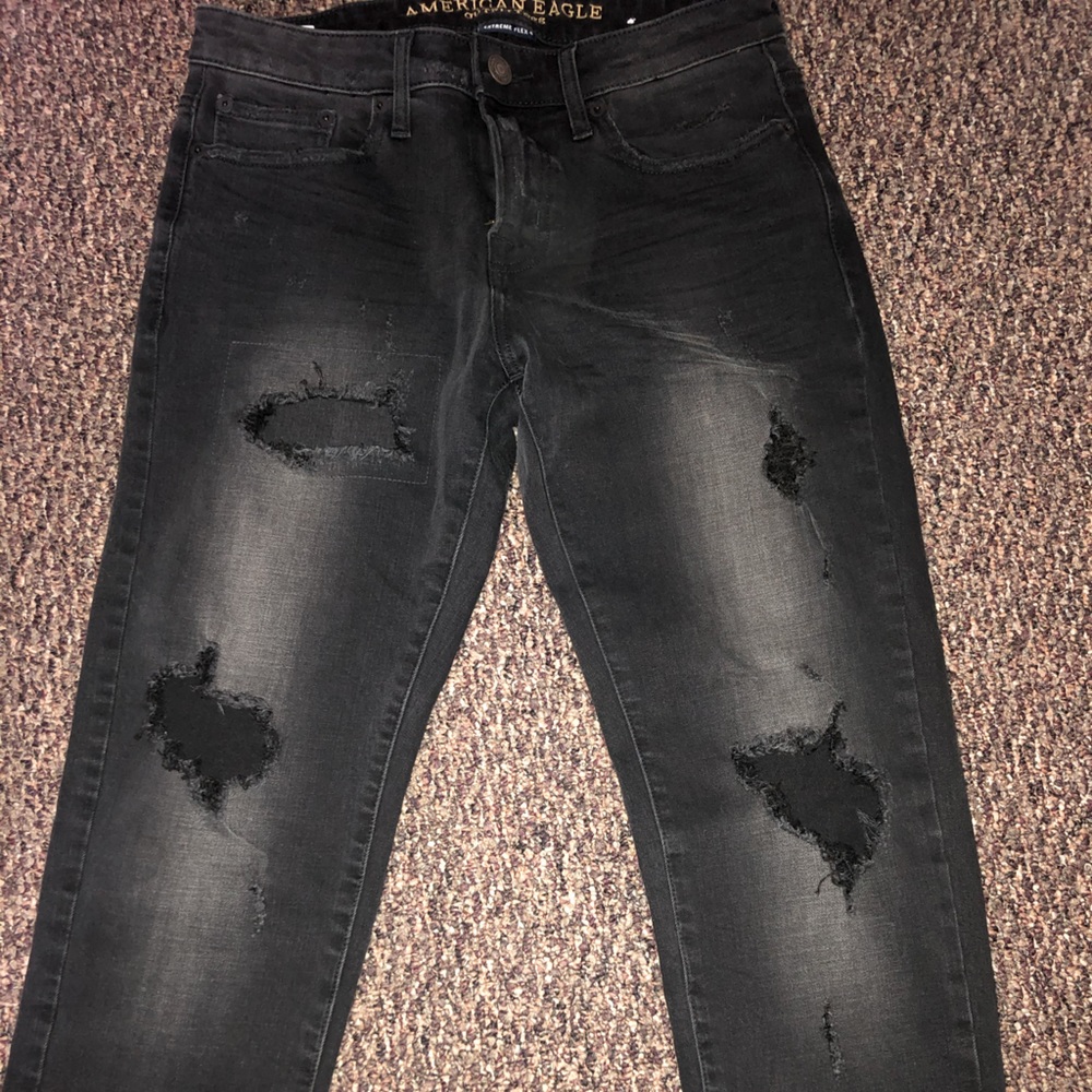 American eagle ~ Men’s ripped skinny jeans
